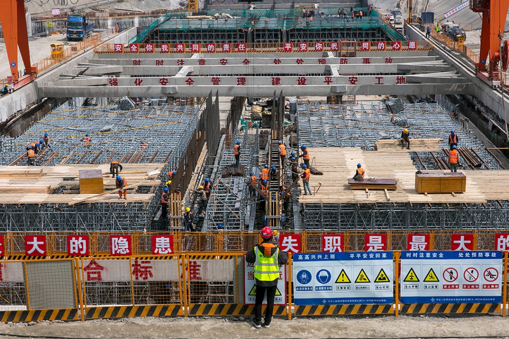 2019年4月15日，項目工程部負責人對鉆孔灌注樁鋼筋籠檢查驗收。